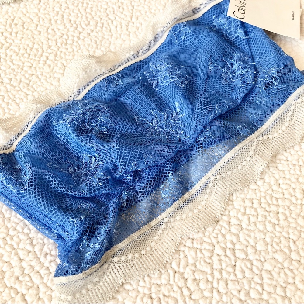 NWT $28 Calvin Klein Lace Blue and White Bandeau Size S - Picture 2 of 8